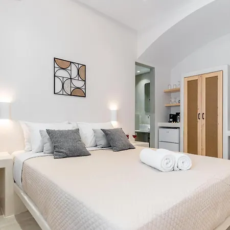 Adama's Naxos 公寓式酒店