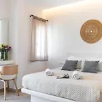 Adama's Naxos Aparthotel 4*