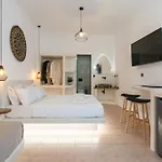 Aparthotel Adama's Naxos 4*