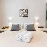 Adama's Naxos Aparthotel