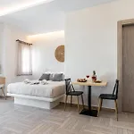 Adama's Naxos Aparthotel 4*