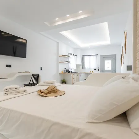 Adama's Aparthotel Naxos City