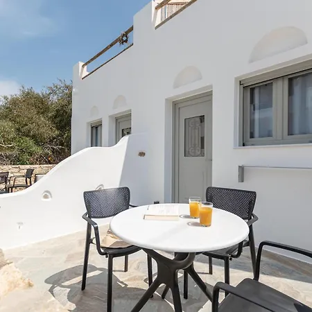 Adama's Naxos Aparthotel