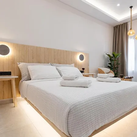 Adama's Naxos Aparthotel 3*