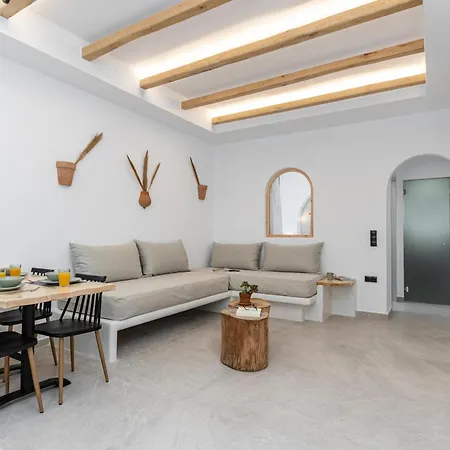 Adama's Naxos Aparthotel